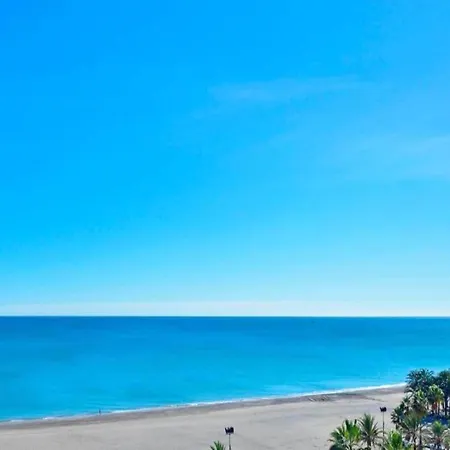 Beachfront In With Pool Daire Torremolinos