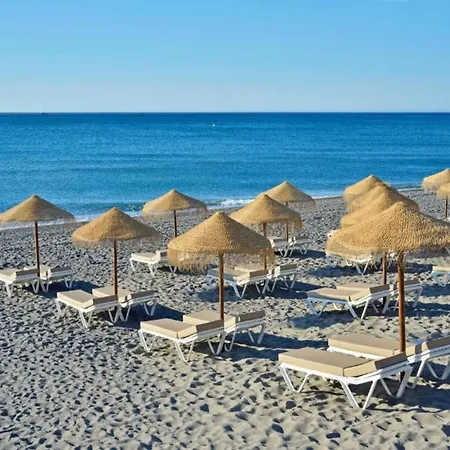 Beachfront In With Pool Apartman Torremolinos